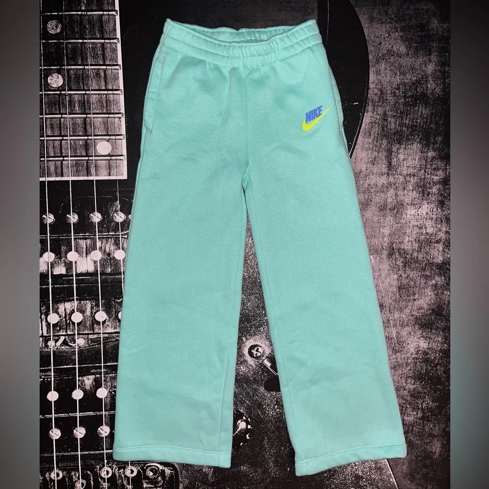 NWT Nike 2pc Set